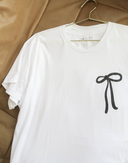 Sale- Bow, 2 loops, 2 loose ends T-Shirt