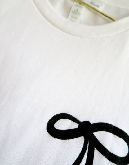 Sale- Bow, 2 loops, 2 loose ends T-Shirt